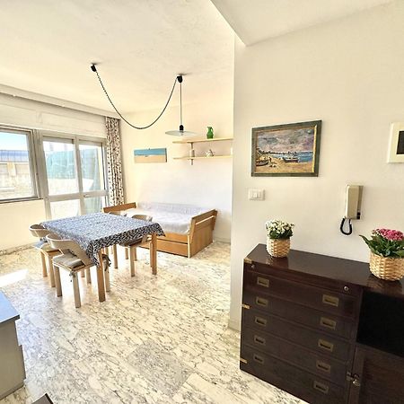 Imperiale Apartment Tirrenia Eksteriør billede
