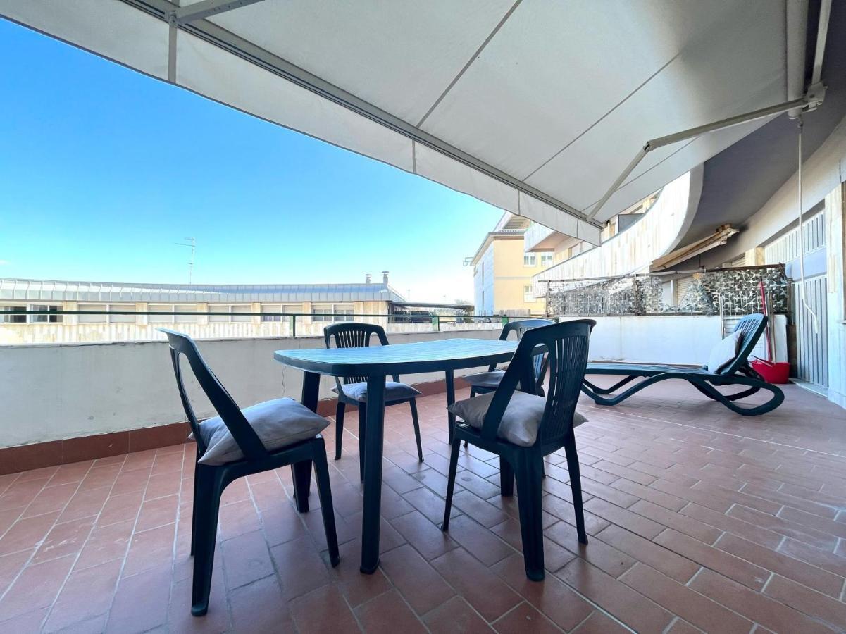 Imperiale Apartment Tirrenia Eksteriør billede