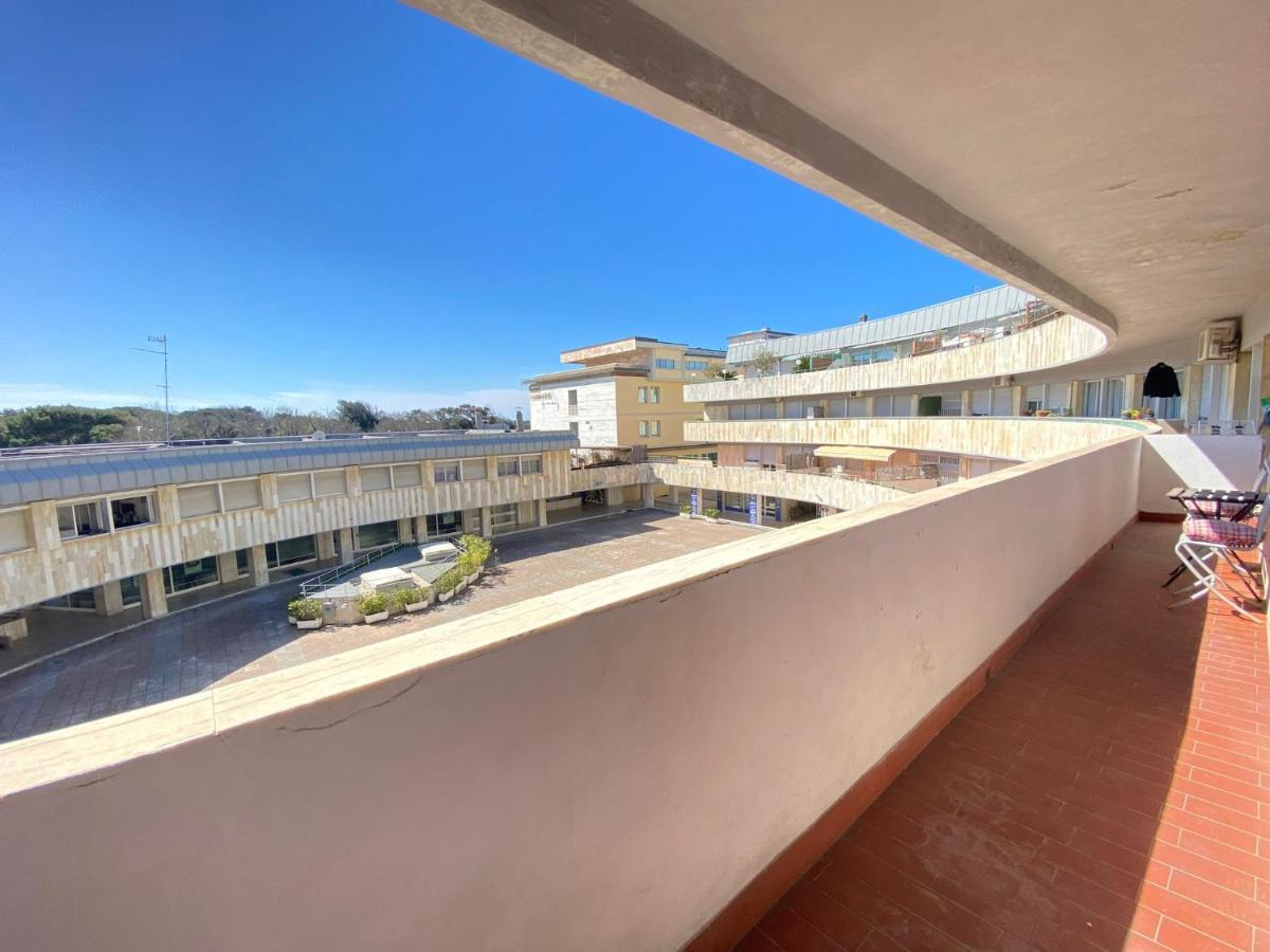Imperiale Apartment Tirrenia Eksteriør billede