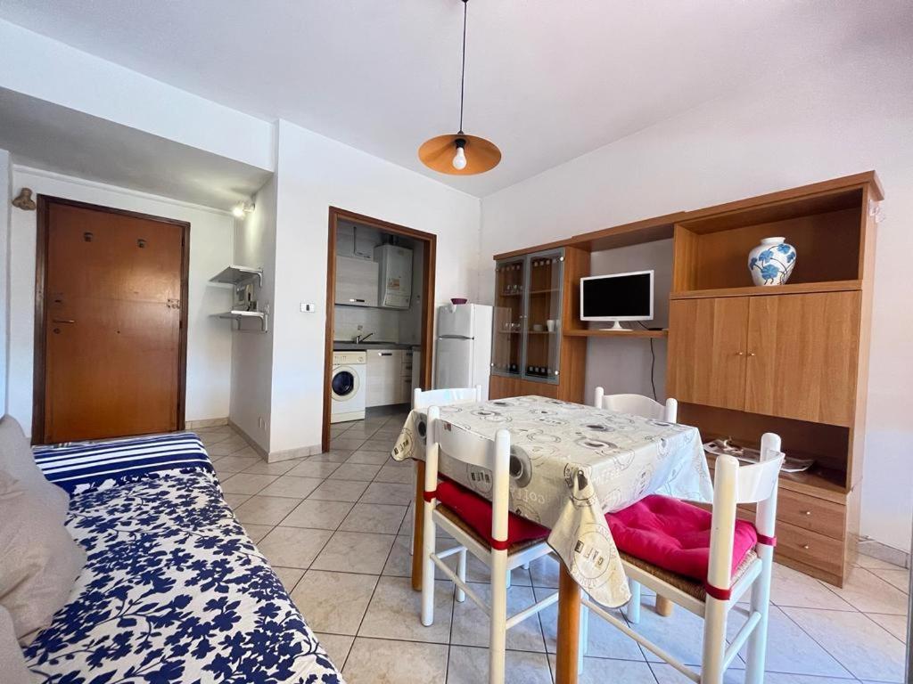 Imperiale Apartment Tirrenia Eksteriør billede