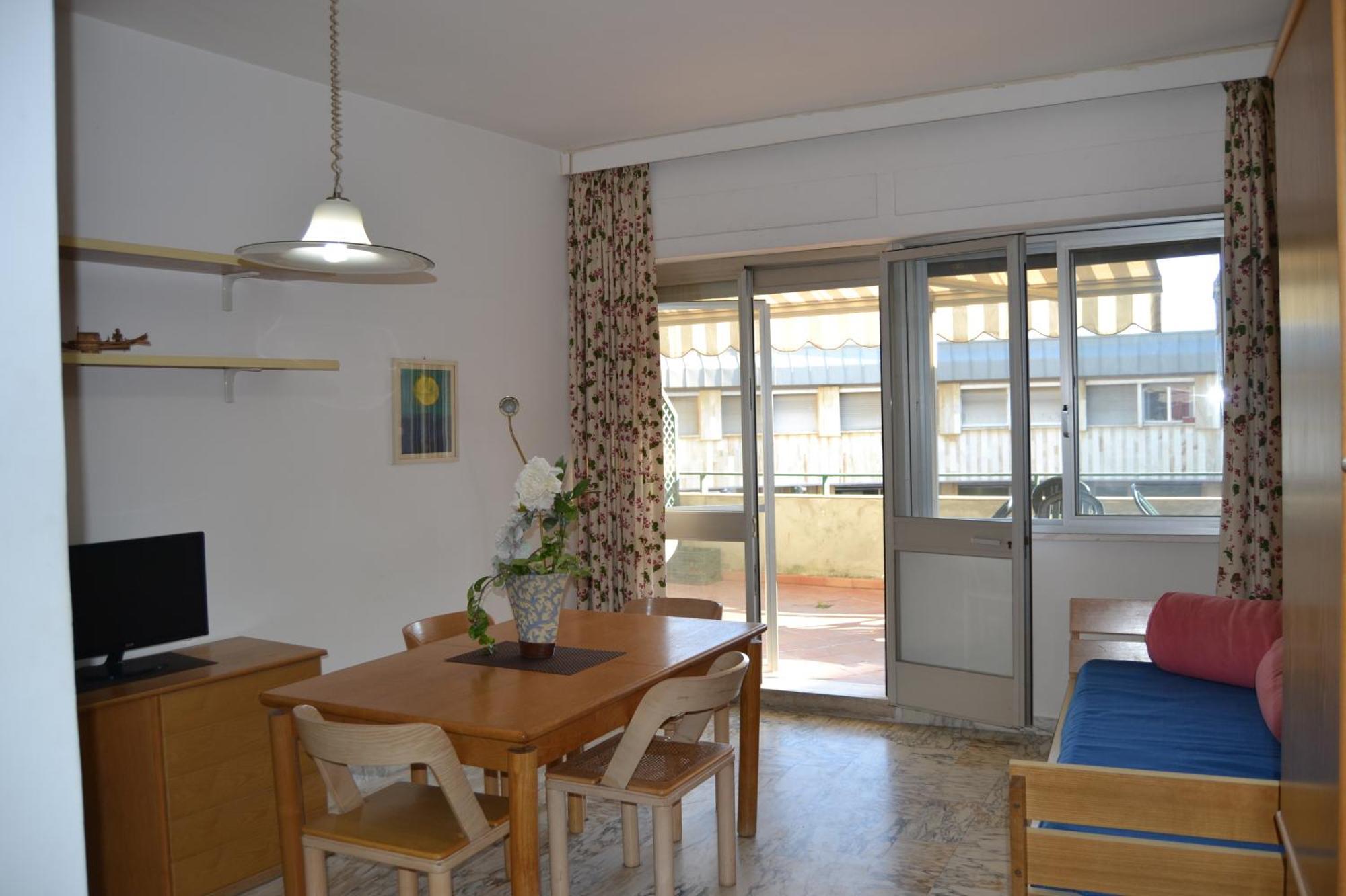 Imperiale Apartment Tirrenia Eksteriør billede
