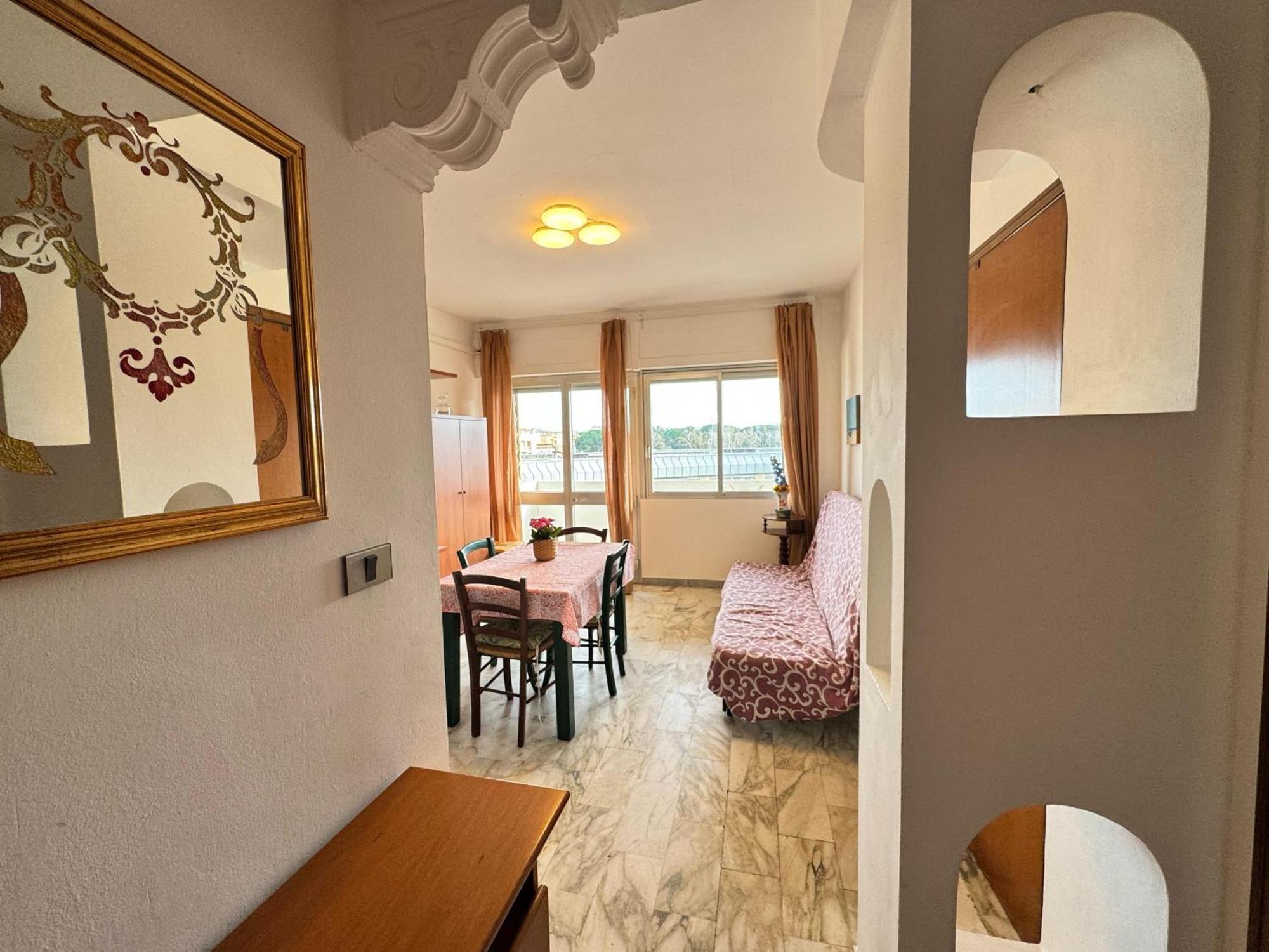 Imperiale Apartment Tirrenia Eksteriør billede