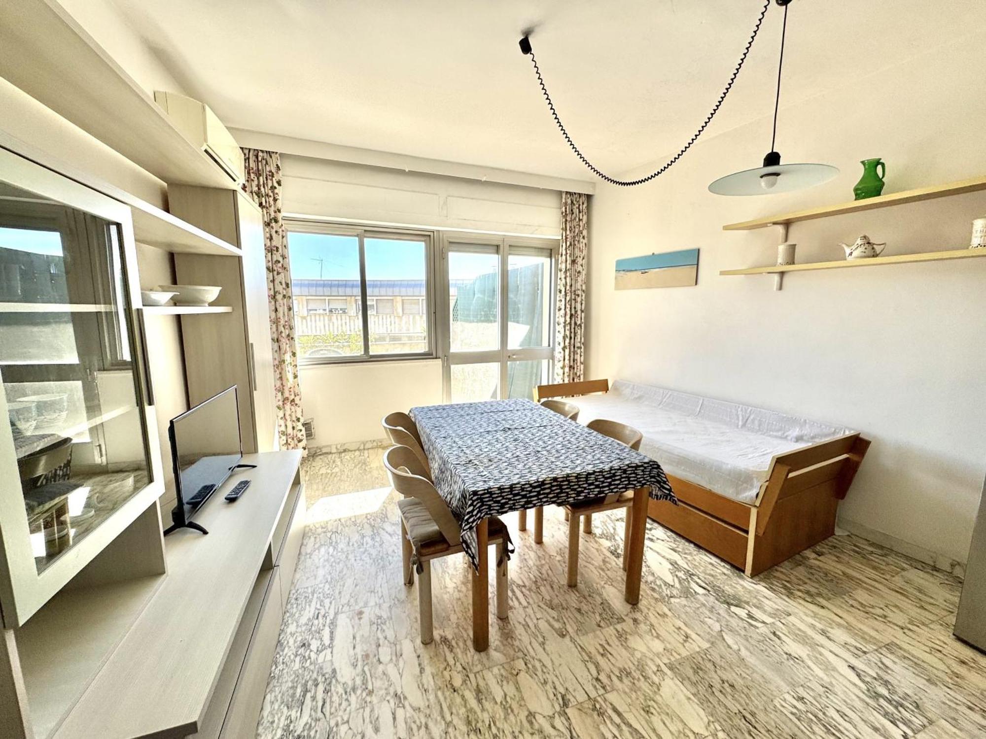 Imperiale Apartment Tirrenia Eksteriør billede
